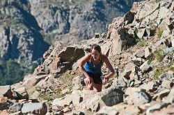 Establecer rutinas puede ayudar a la concentración en carrera. Foto: IRunFar