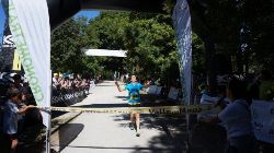 Beatriz Delgado entra a meta. Foto: Jabalí Trail