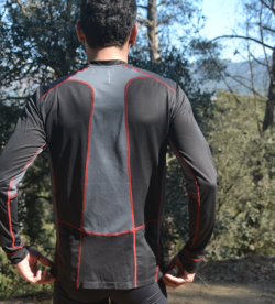 17.05.15 Salomon_camiseta_Ultratrail_2