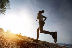 05.09.15 trail_running_uphill_f_running_competitor