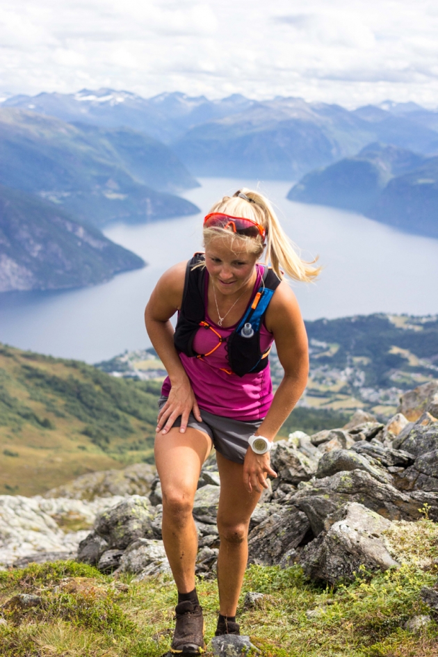 Malene Blikken Haukøy en la última subida de la carrera Foto (c) Torstein Engeset