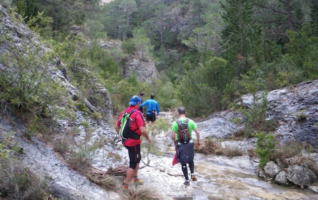 Grupo de corredores realizando la ruta de 7 Pobles. Foto: 7 Pobles