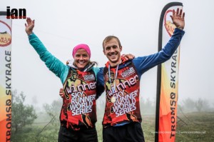 Emelie Forsberg y Jonathan Albon, vencedores de la Tromsø Skyrace 2015. Foto Skyrunning ISF (c) Ian Corless