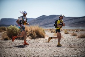 Miquel Capó (izquierda) en la segunda etapa de des Sables. Foto: Marathon des Sables.