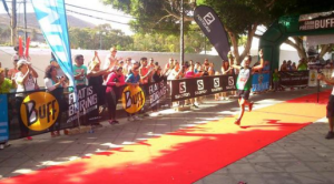 Iván Ortiz llega a meta como vencedor de la Haría Extreme y campeón de la Copa de España 2014. Foto:Organización