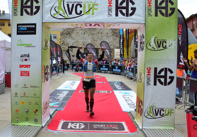 El corredor de Compressport, Pau Capell vence en la VCUR y recupera el liderato de la Spain Ultra Cup (SUC). Foto: Bernat Palacin Pous