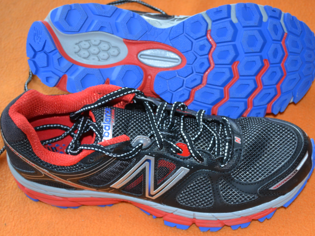 New Balance 860V4:  Zapatillas de estabilidad para rodajes largos. Foto:CdM