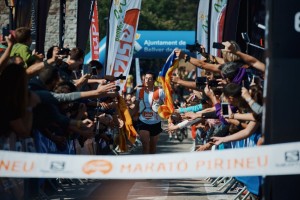 Kilian Jornet gana la Maratón Pirineu en un final de infarto