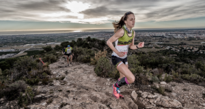 Raquel Martínez, vencedora de la Cursa Tombatossals 2016 en plena acción.  Imagen: C.A. Running Castelló