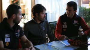 Pau Bartoló con el equipo de Segurartic en plena preparación de 