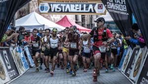 En esta nueva entrega sobre cómo competir mejor, nuestro entrenador Marc Bañuls nos apunta unos consejos utiles sobre qué alimentos tomar antes de participar en una carrera. Imagen: Org. Cursa de Muntanya Vistabella