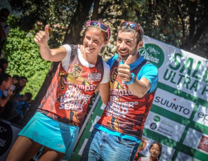 Los campeones del mundo Skyrunning Ultra World Series Emelie Forsberg y Luis Alberto Hernando. Imagen: Oriol Batista