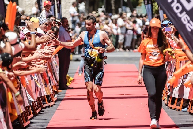 Luis Alberto Hernando, entrando a meta en Transvulcania 2014. Foto: Miguel Ángel López Galán / Transvulcania