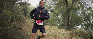 Corredor en el Compressport Ultratrail Collserola 2013 (foto: organización)