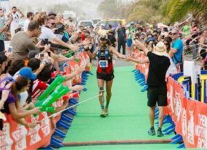 Krupicka ha demostrado ser un corredor que, a pesar de no verse en posibilidades de ganar ni hacer podio en una ultra, siempre decide llegar hasta meta. Foto: Transgrancanaria