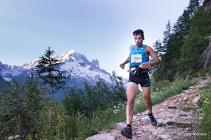 Luis Laberto Hernando se corona en la 80KM du Mont Blanc. Foto: Fabio Menino