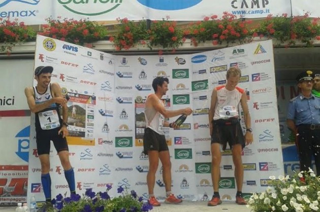 Kilian Jornet celebra su triunfo. Foto: Salomon