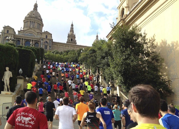 Uno de los tramos de escaleras del Salomon City Trail Barcelona. Foto: Salomon