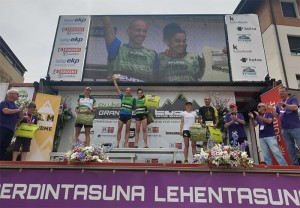 Oier Ariznaberreta y Mireia Pons, campeones de la Copa de España tras la Zumaia Flysch Trail