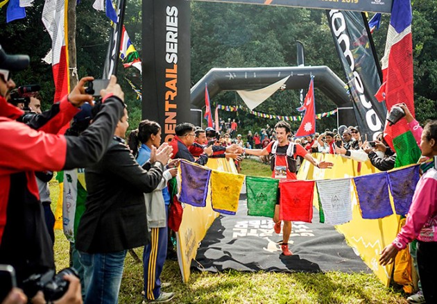 Kilian Jornet, campeón de las Golden Trail World Series en Nepal