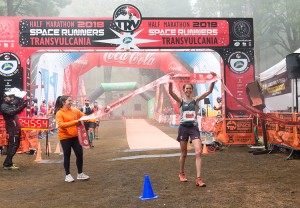 Laura Orgué y Stian Angermud-Vik suben a lo más alto en la Media Maratón de la Transvulcania