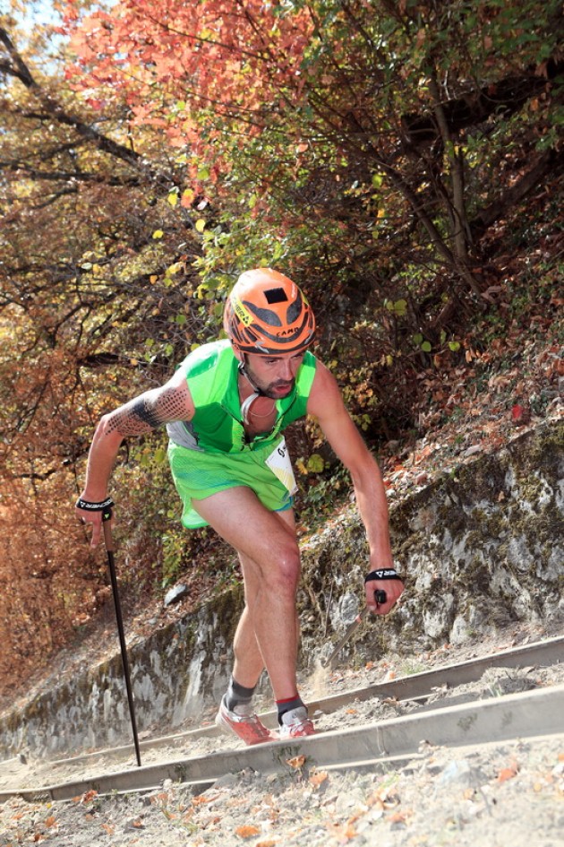 Philip Götsch destroza el récord mundial del Kilómetro Vertical en Fully